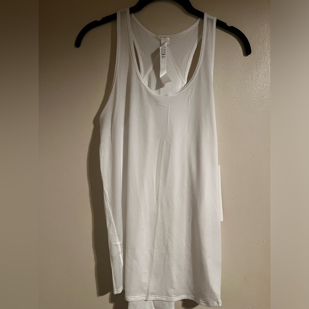 NWT Size 4 Lululemon Essential Tank *Pleated WHT